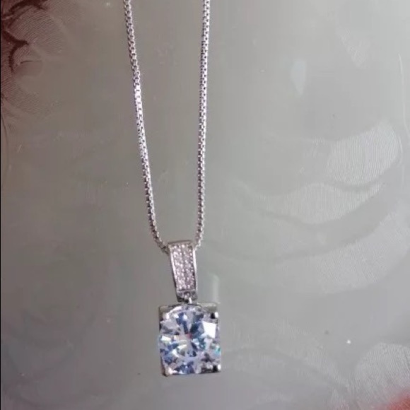 Beautiful necklace sparkly brilliant - Picture 4 of 6